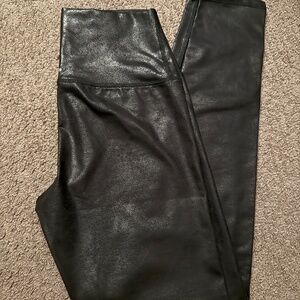 NWOT Aerie "Crackle Shine Legging" - Medium - True Black